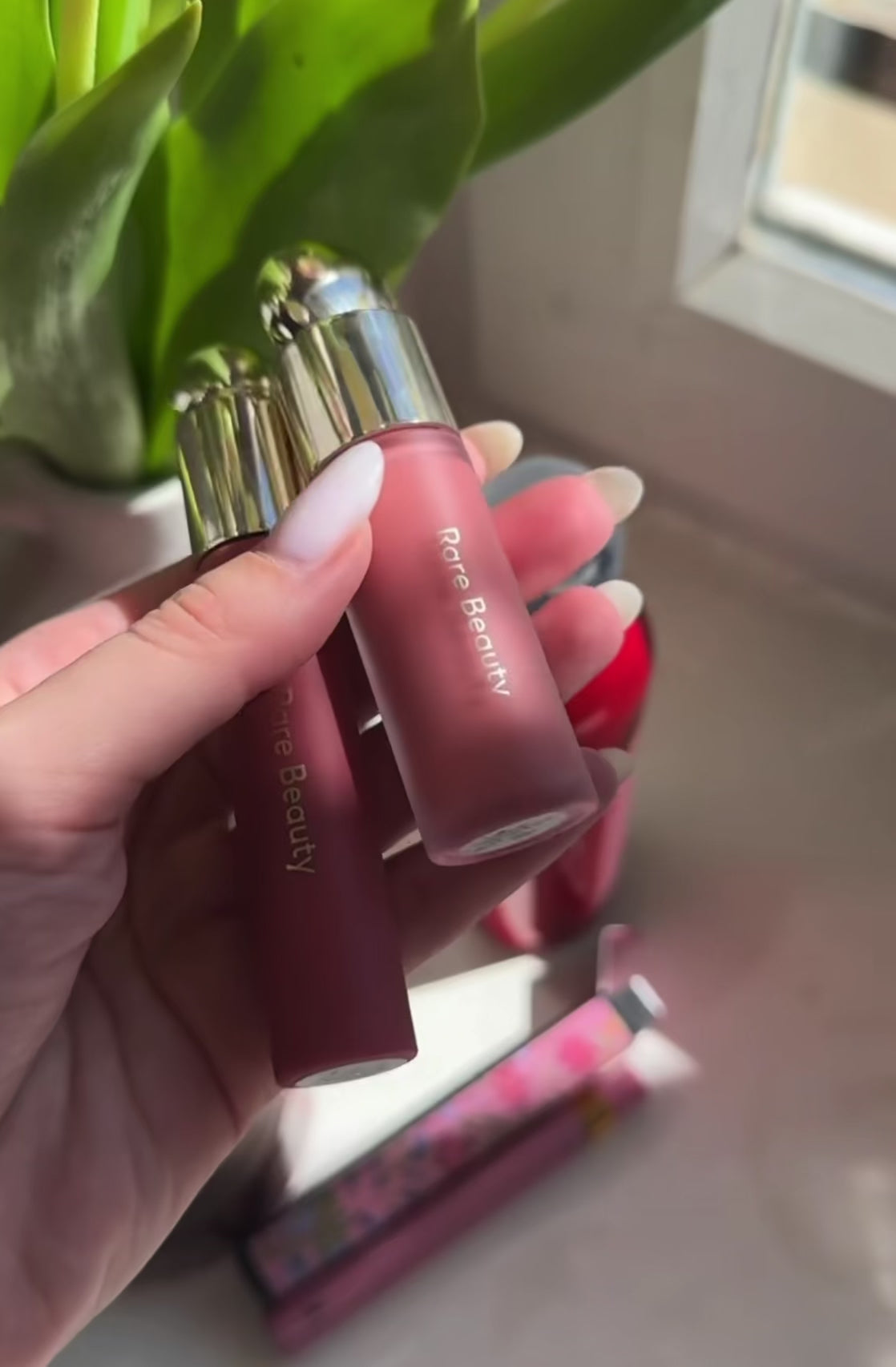 Rare Beauty – Blush & Lip Cream Multi-Use 3-en-1 | Texture Liquide, Waterproof & Ultra Pigmentée