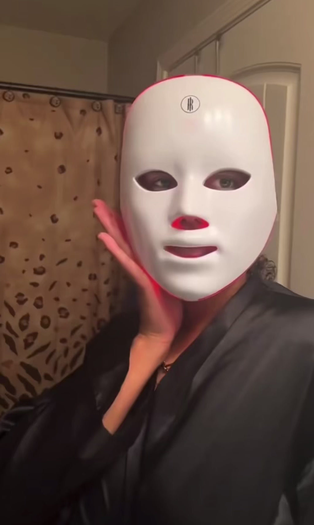 🔥 –33 % de réduction        Masque LED Visage & Cou Platinum – Thérapie Photonique Rechargeable | Peau Lisse, Éclat Pur & Soin Professionnel